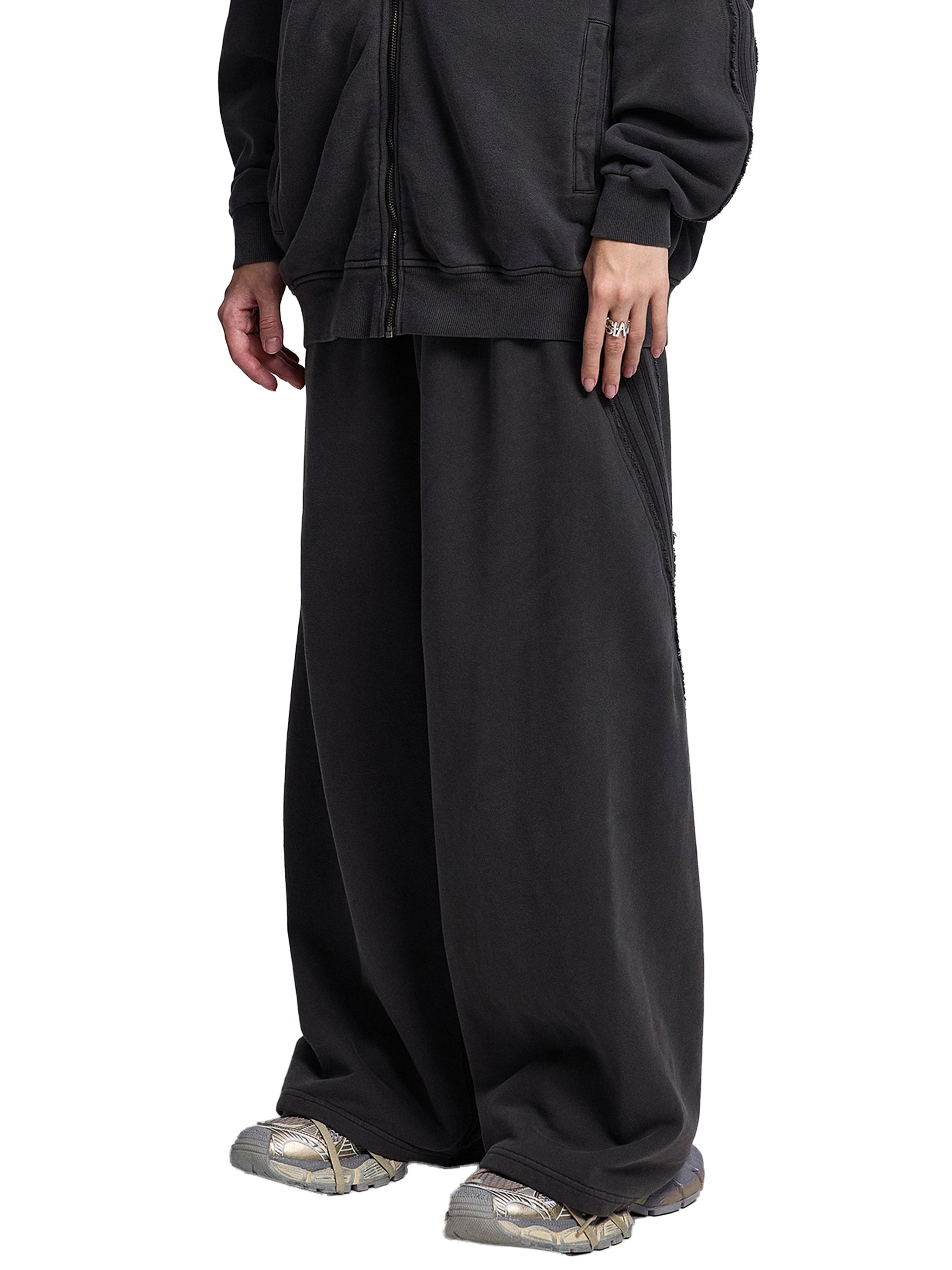 SPRITZ™ No BS Basic | Tape Raw Edge Sweatpants